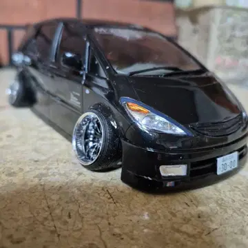 완성품 프라모델