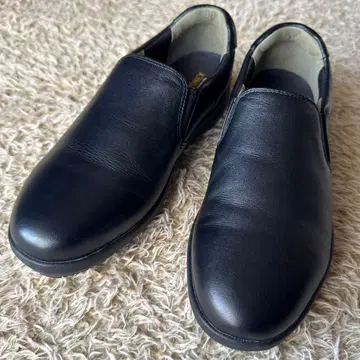 컨디션 최상 YONEX 요넥스 슬립온 가죽 스니커즈 블랙