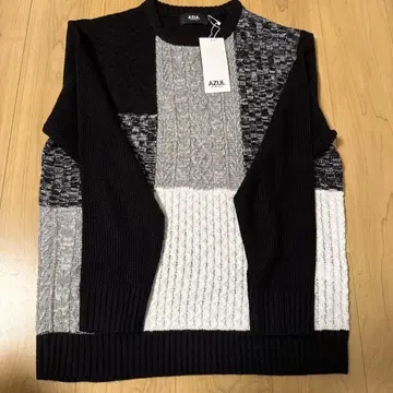AZUL 패치워크 니트 스웨터