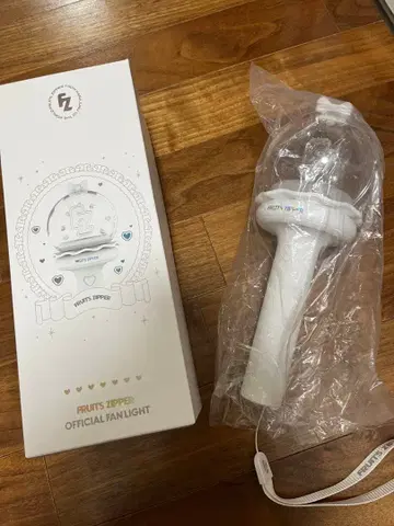 FRUITS ZIPPER OFFICIAL FAN LIGHT 응원봉