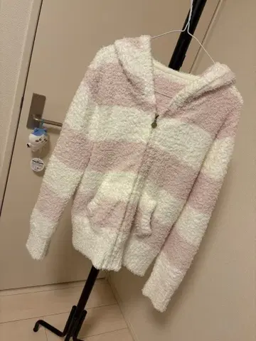 젤라또피케 포근포근 보아 후드 부착 룸웨어 세트