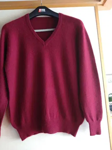 남성용 캐시미어 100% V넥 스웨터 사이즈 LL 와인 컬러