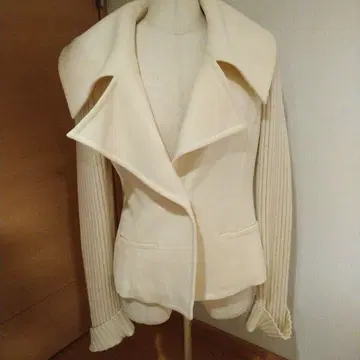 폭시 리브 소매 자켓 38 아이보리 정가 13.8만