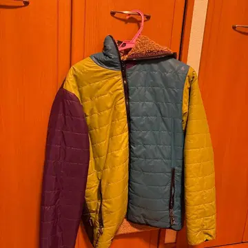 멀티 컬러 다운 자켓 후드 부착