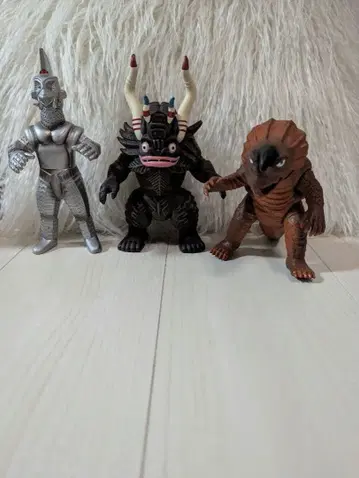 [새상품급] 울트라맨 시리즈 괴수 피규어 3체 세트