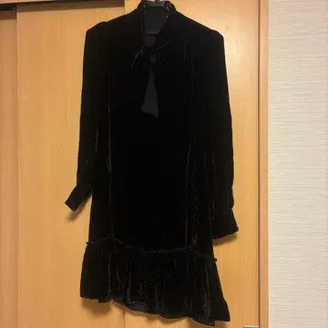 [ 새상품급 ] 케이트 스페이드 블랙 벨벳 긴팔 원피스