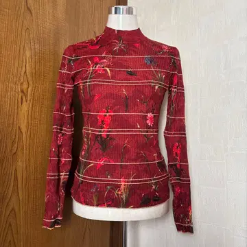 꽃무늬 리브 니트 터틀넥 긴팔 상의