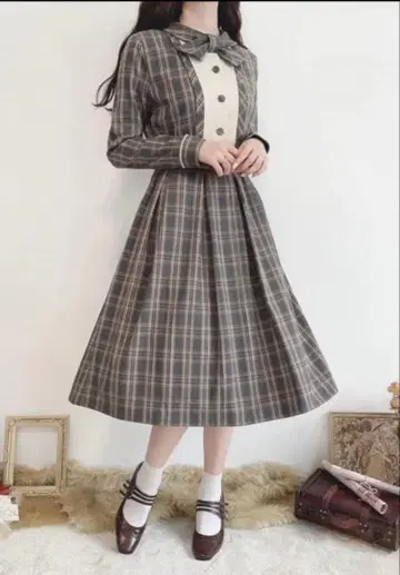 [ 새상품급 ] Fi.n.t 요크 절개 보타이 체크 원피스