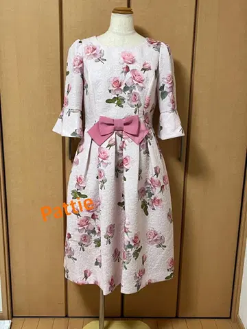 엠즈 그레이시 미사용 화려한 원피스 40