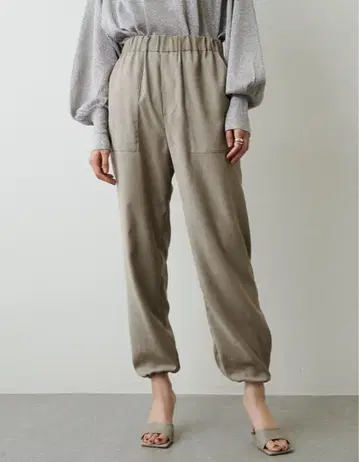 새상품 윔 가젯 베이지 캐주얼 팬츠 허리밴딩