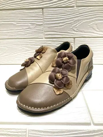 미사용  슬립온 베이지 브라운 천연 가죽