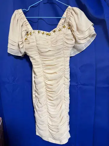 새상품급 펄 비쥬 고급 퍼프 슬리브 드레스 원피스 아이보리 M 상당