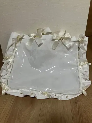 A3 이타백 화이트 자카마트