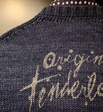 TENDERLOIN V NECK COTTON KNIT 텐더 로인