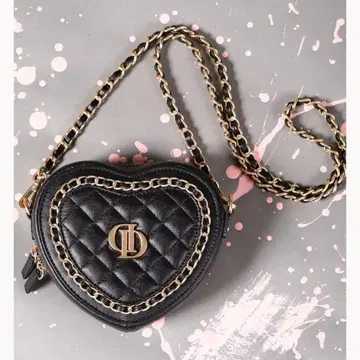 다리치 하트형 블랙 숄더백