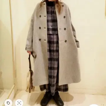 사만사 모스모스 새상품 중공사 더블 버튼 코트 그레이