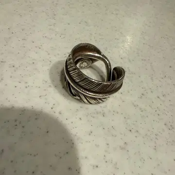 윙글록 페더 반지