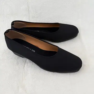 AURORA 오로라 펌프스 경량 라무 포럼 학교 행사 실외 실내용 블랙