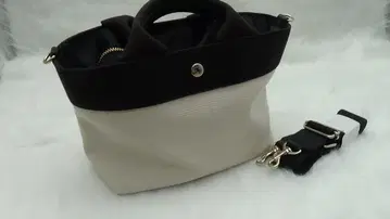 블레스 탑카피 2way 가죽 사선 크로스백