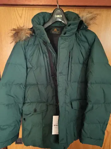 새상품 다운 자켓 M 사이즈 그린