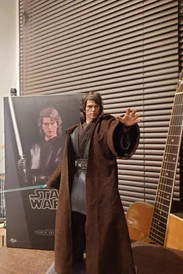 핫토이즈 스타 워즈 아나킨 스카이워커 1/6 피규어