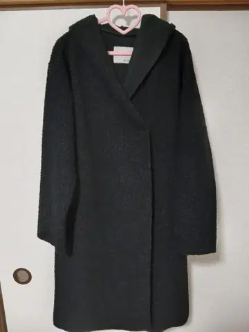 후드 부착 블랙 푸들 퍼 롱 코트