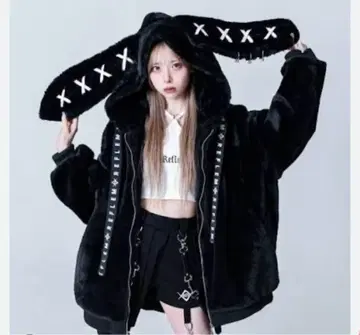 REFLEM 토끼 귀 달린 퍼 자켓