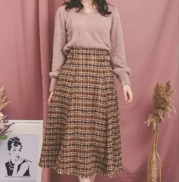 브라운 계열 체크 플레어 스커트