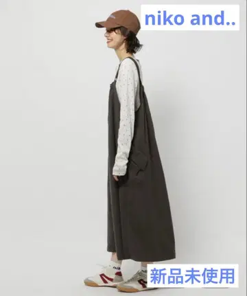 niko and - 포켓 ZIP 스커트 차콜