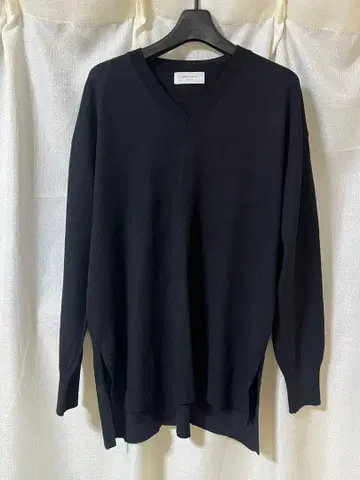 오페크 도 클립 V넥 니트