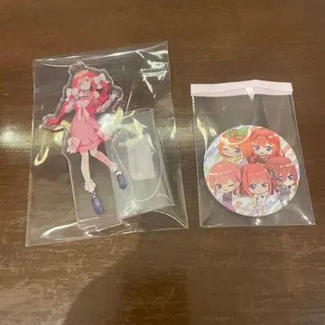 5등분의 신부, 5월 캐릭터 아크릴 스탠드와 배지 세트