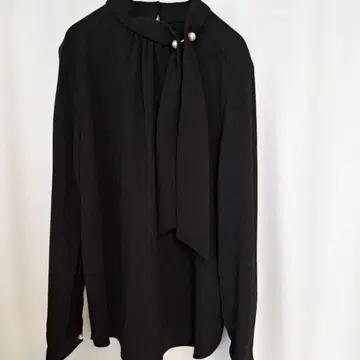 Jines 펄 보타이 블라우스 블랙