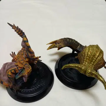 몬스터 헌터 피규어 2체