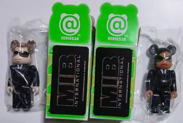 베어브릭 38 히어로 앞뒤 세트 MIB