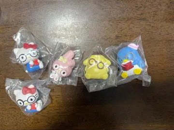 산리오 가챠가챠 안경꼬짱 피규어