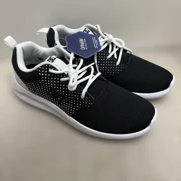 새상품 24cm DC 신발 스니커즈 블랙/화이트 여성용