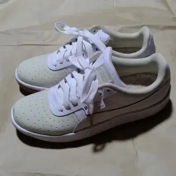 PUMA 캘리포니아 스니커즈