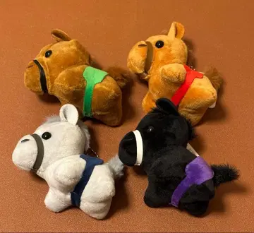 세리아 경주마 마스코트 키링 4종 세트