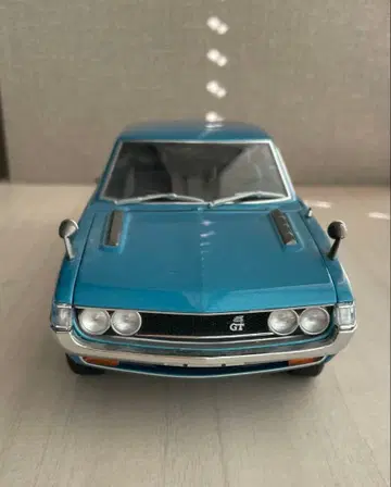 도요타 셀리카 1/18 [설명문 필요]