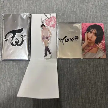 TWICE 모모 아크릴 스탠드 참 1만 엔 특전 카드