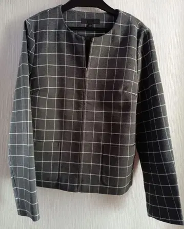 유니클로 노카라 자켓 그레이와 화이트 체크 무늬 새상품급