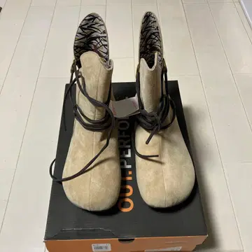 MERRELL MOOTOPIA BOOT UK7.5