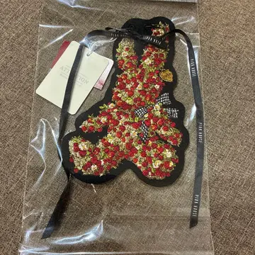 핑크하우스 바스켓 토끼 브로치 펠트 자수