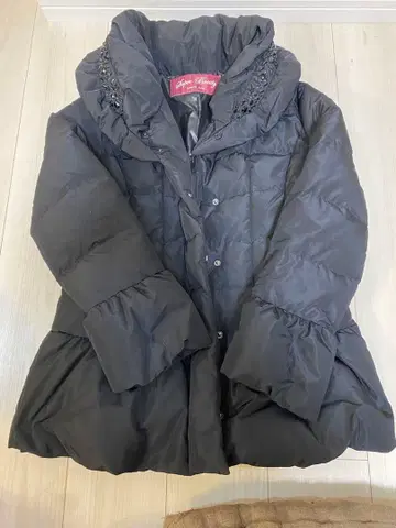 [ 새상품급 ] 비즈 장식 포함 슈퍼 뷰티 다운