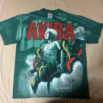 [ 새상품 ] AKIRA 티셔츠 그린 컬러