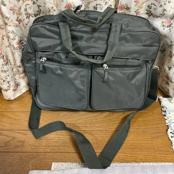 카키색 나일론 백