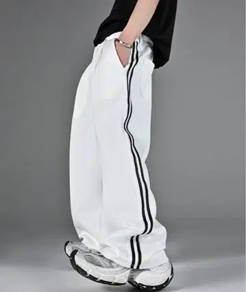 라인 트랙 와이드 슬랙스 / 라인트랙 와이드 슬랙스