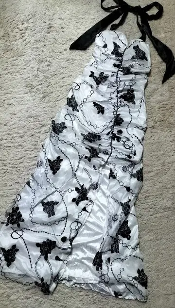 플라워 자수 머메이드 드레스