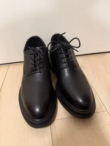 블랙 가죽 드레스 통굽 신발