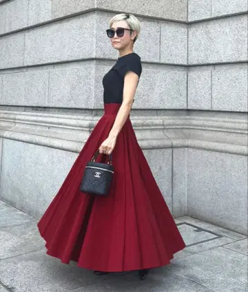 JENNE 리치 볼륨 플레어 스커트 S 레드 정가 21800